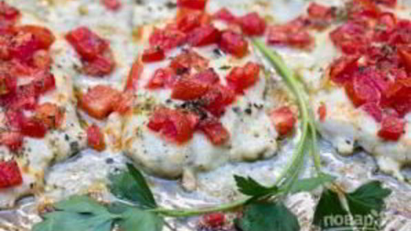 курица с помидорами и сыром в духовке