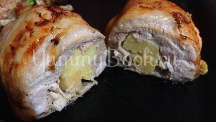 Курица в имбирно-апельсиновом маринаде, фаршированная айвой