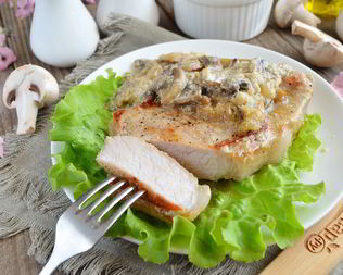 Мясо под грибочками