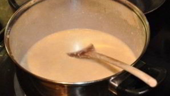 отварная курица в сметанном соусе