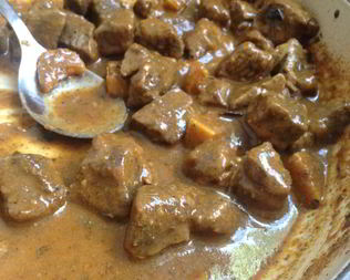 Свинина с имбирем и карри