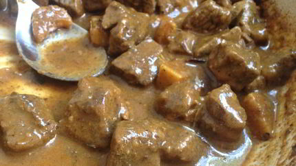 Свинина с имбирем и карри