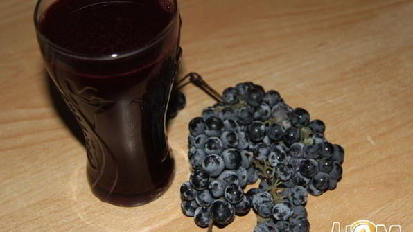 свинина, тушеная в виноградном соке