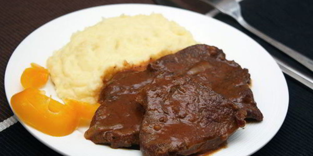 Рецепт тушеной говядины в томатном соусе