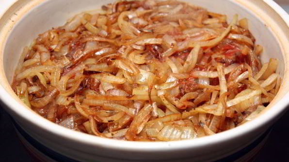 тушеная говядина в томатном соусе