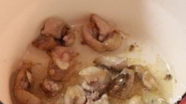 утка, тушенная с черносливом