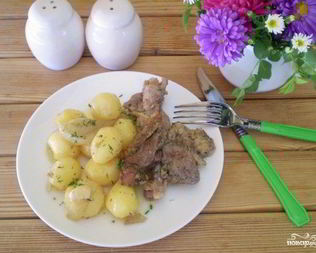 Утка в духовке с картофелем