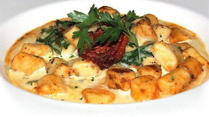 Ньокки с черемшой и голубым сыром