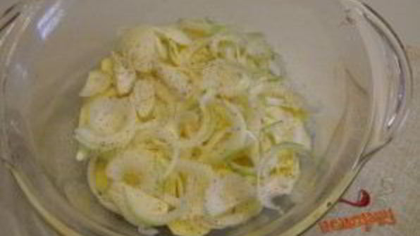 баклажаны с фаршем и картошкой