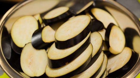 болгарская мусака с баклажанами