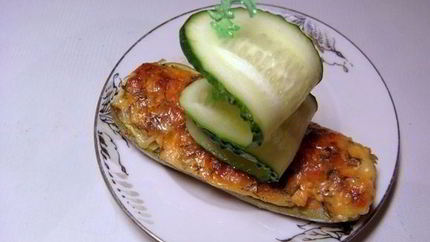Фаршированные лодочки из кабачков