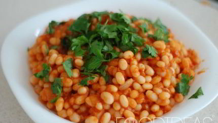 Фасоль в томатном соусе