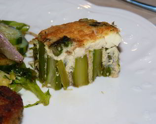 Гратен из зеленой спаржи