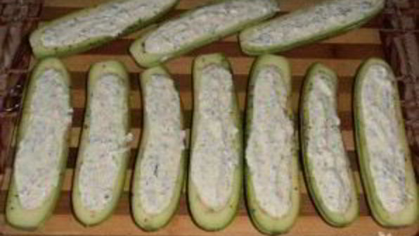 кабачки, фаршированные творогом
