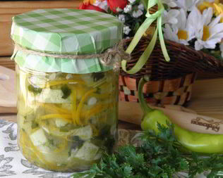 Кабачки под острым соусом