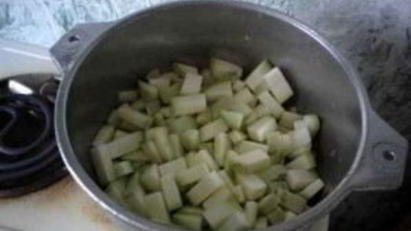 кабачки тушеные с чесноком