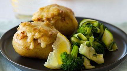 Картофель фаршированный тунцом