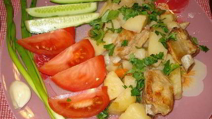 Картофель тушеный с ребрышками