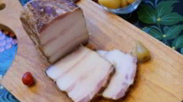 молодая картошка, запеченная в духовке с салом