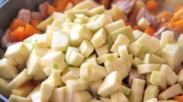 овощи, тушенные со свининой