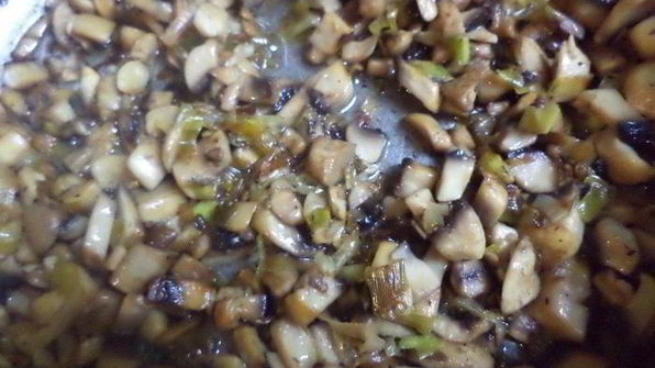 перец, фаршированный рисом, курицей и перчиком чили