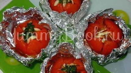 Помидоры, запеченные в фольге