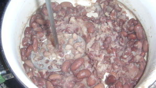 тушеная красная фасоль