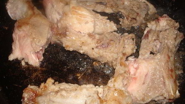 тушеная в пиве капусточка с ребрышками