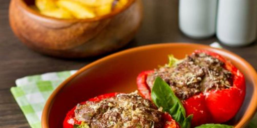 Рецепт запеченного сладкого перца с мясом и овощами