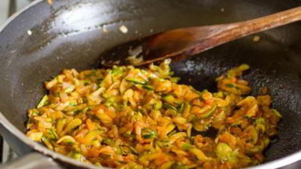 запеченный сладкий перец с мясом и овощами