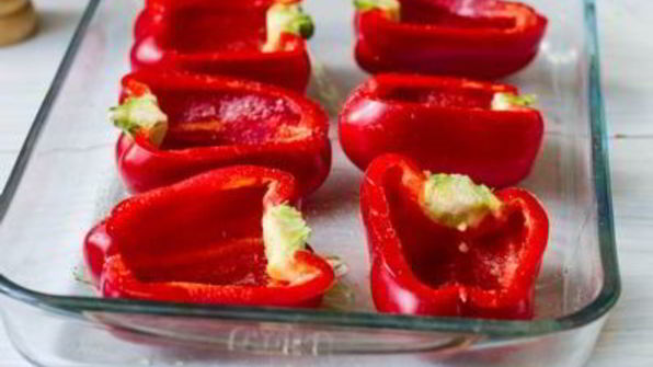 запеченный сладкий перец с мясом и овощами