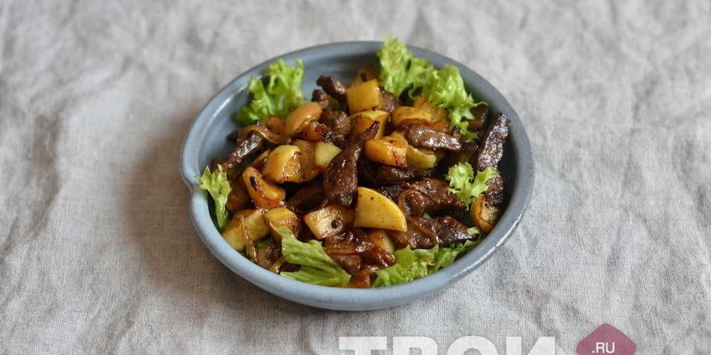 Рецепт говяжьей печени с яблоками и луком