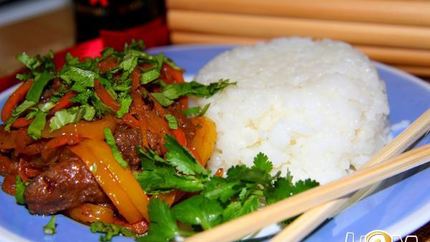 Куриная печень с овощами по-китайски