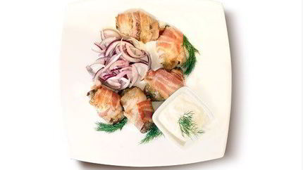 Куриная печень в беконе