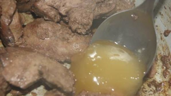 куриная печень в медовом соусе со шпинатом