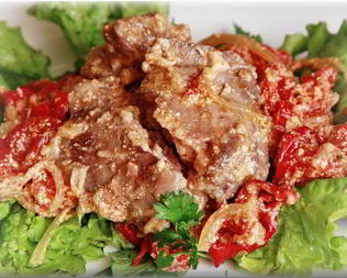 Куриная печень, запеченная с овощами