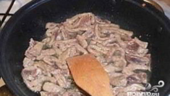 печень по-бефстрогановски