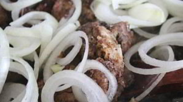 печень по-бефстрогановски