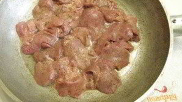 печенка под соусом