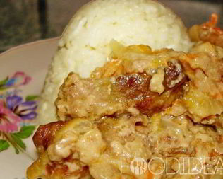 Свиная печень в сметане