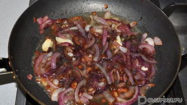 жареная печень по-венециански