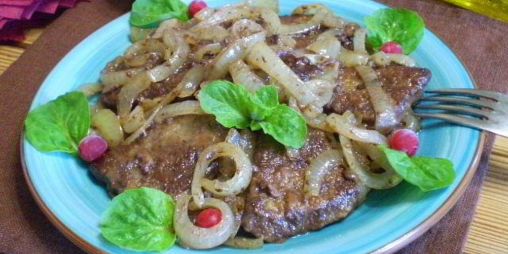 Рецепт жареной печени с луком