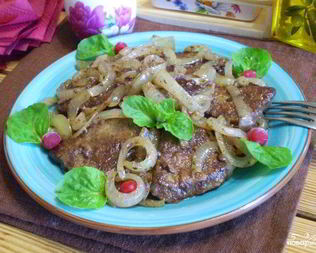 Жареная печень с луком