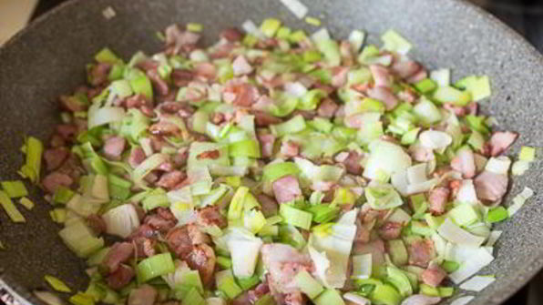 жареная утиная печень с грибами