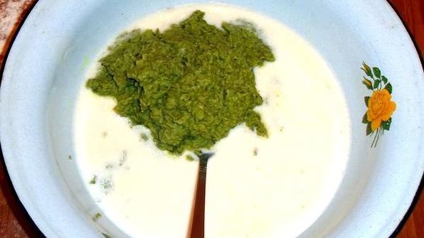 ароматное зеленое пельменное тесто