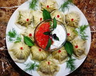 Хинкали с бараниной и индейкой на пару