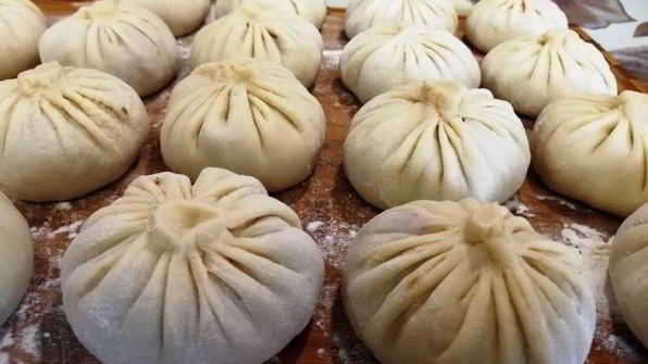 хинкали с бараниной и индейкой на пару