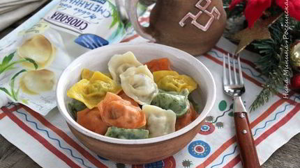 Пельмени разноцветные