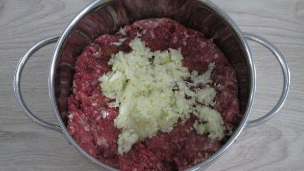 пельмени разноцветные