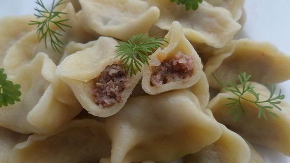 пельмени с гусем, гречкой и овощами